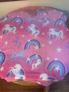 Kids Unicorn & Rainbow Plush Throw Blanket - Pink